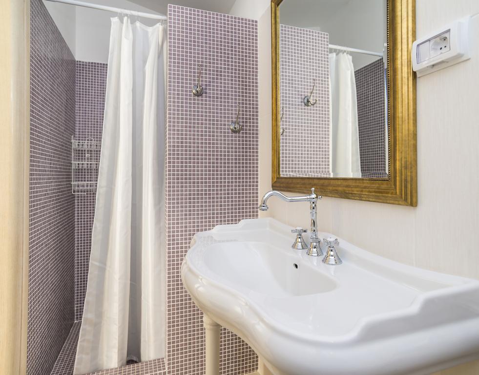 Apartments & Rooms Buoni Amici Murine Chambre photo