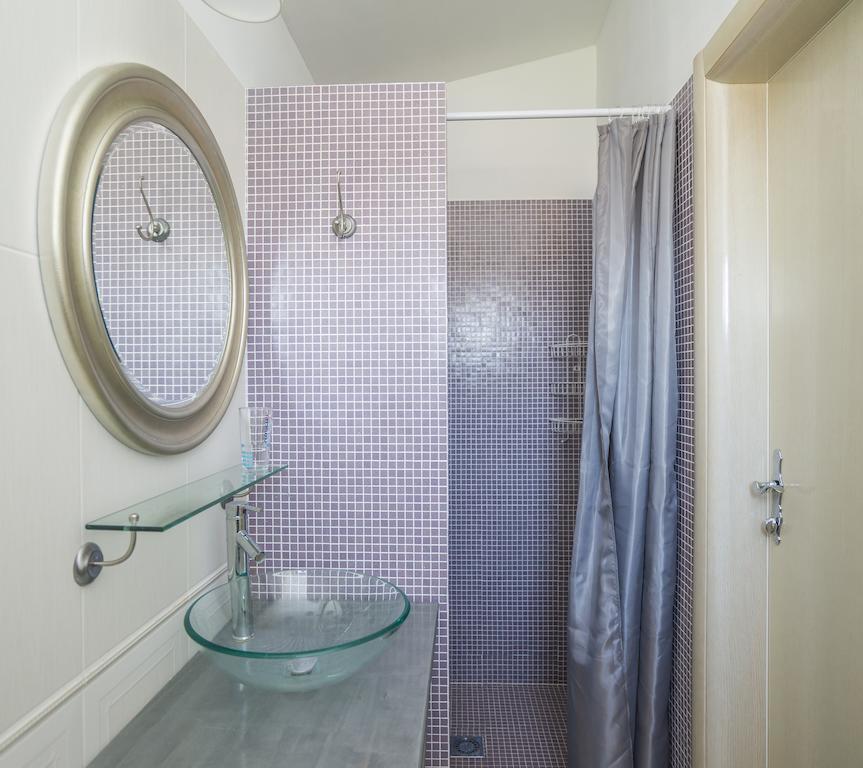 Apartments & Rooms Buoni Amici Murine Chambre photo