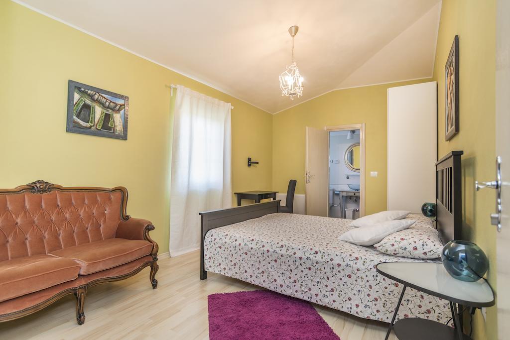 Apartments & Rooms Buoni Amici Murine Chambre photo