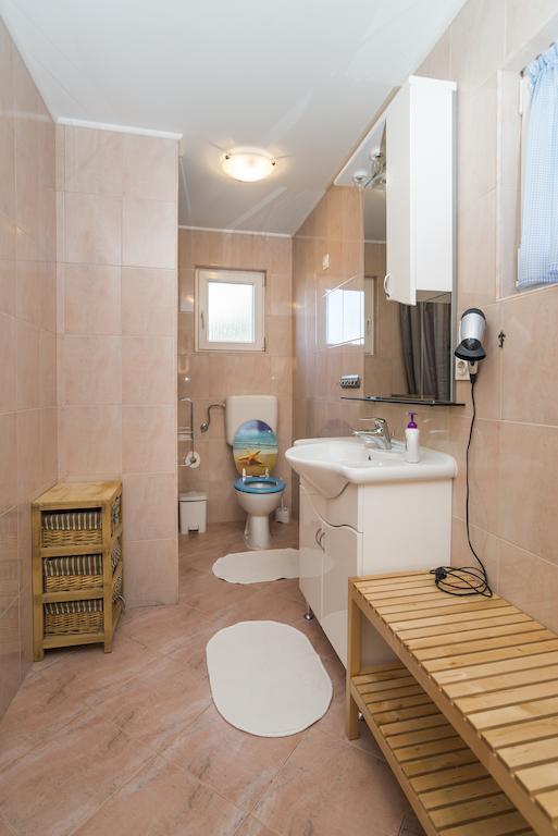 Apartments & Rooms Buoni Amici Murine Chambre photo
