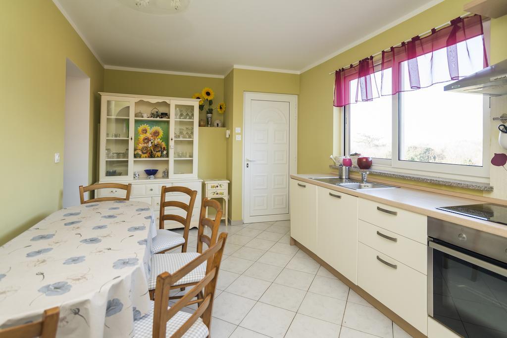 Apartments & Rooms Buoni Amici Murine Chambre photo