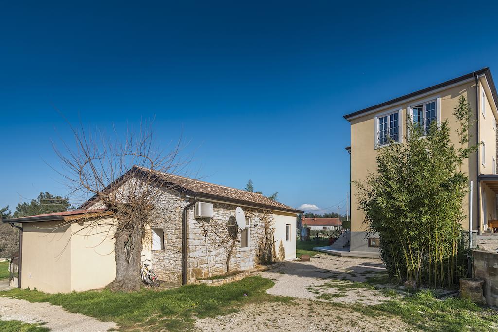 Apartments & Rooms Buoni Amici Murine Extérieur photo